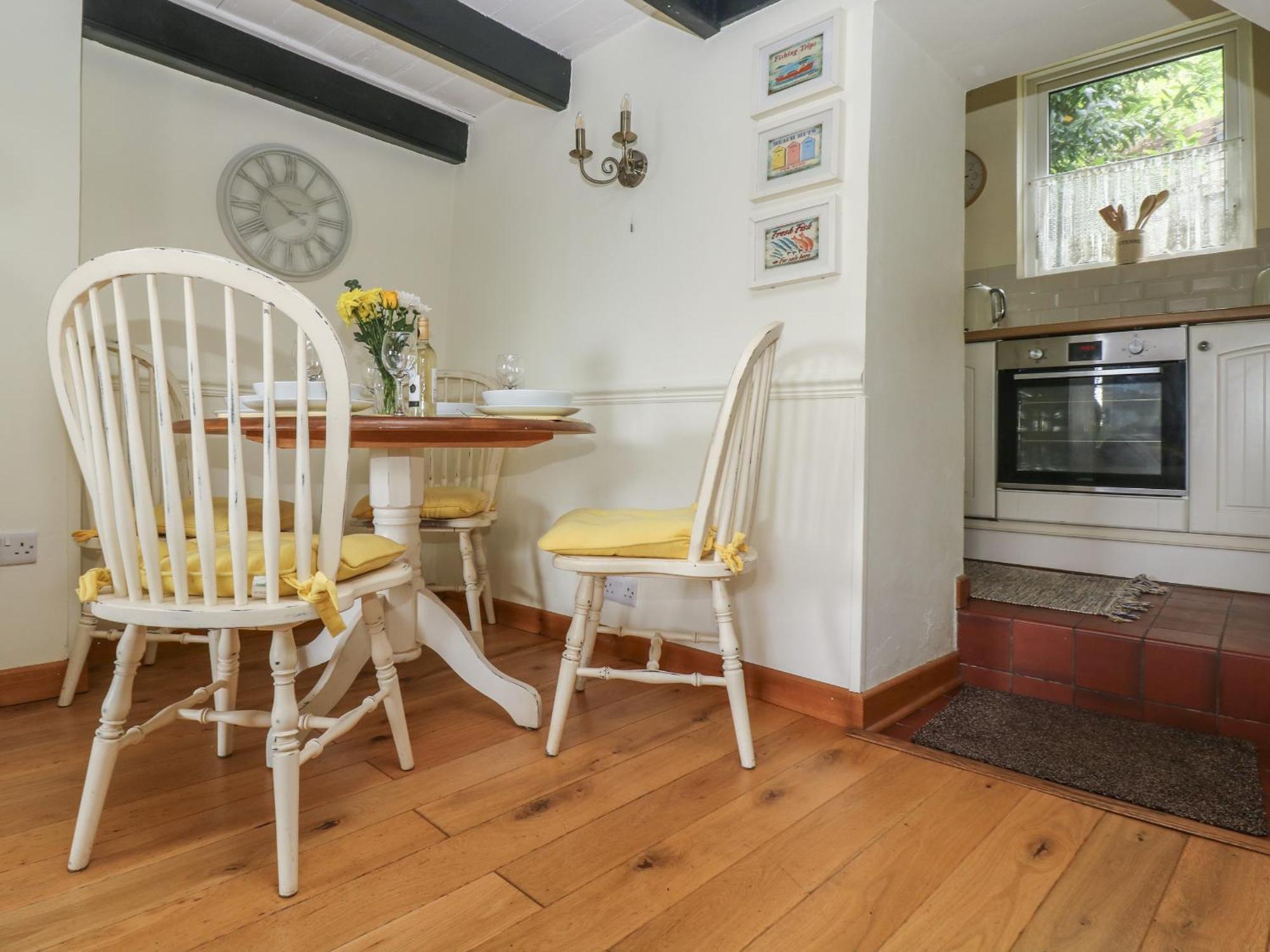 Driftwood Cottage セント・オーステル エクステリア 写真